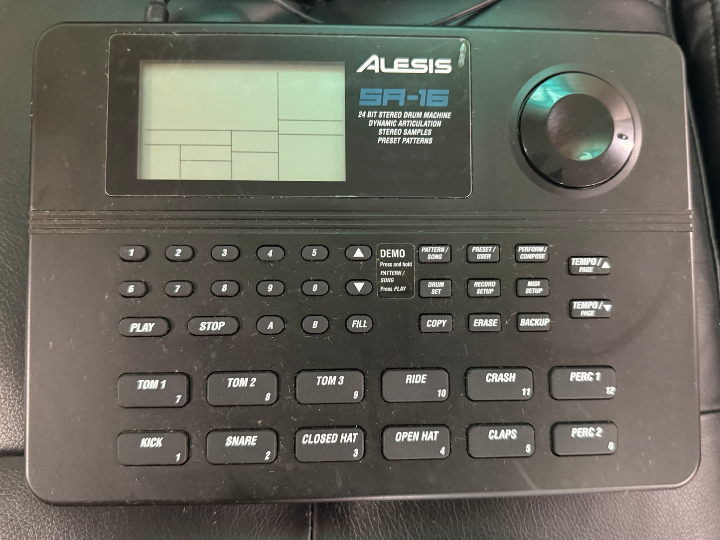 ALESIS SR-16 Classic Drum Machne (USED)