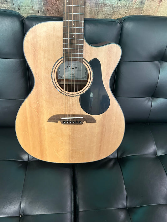 Alvarez Artist Series OM/Folk Acoustic Electric Guitar w/Cutaway EQ & Tuner