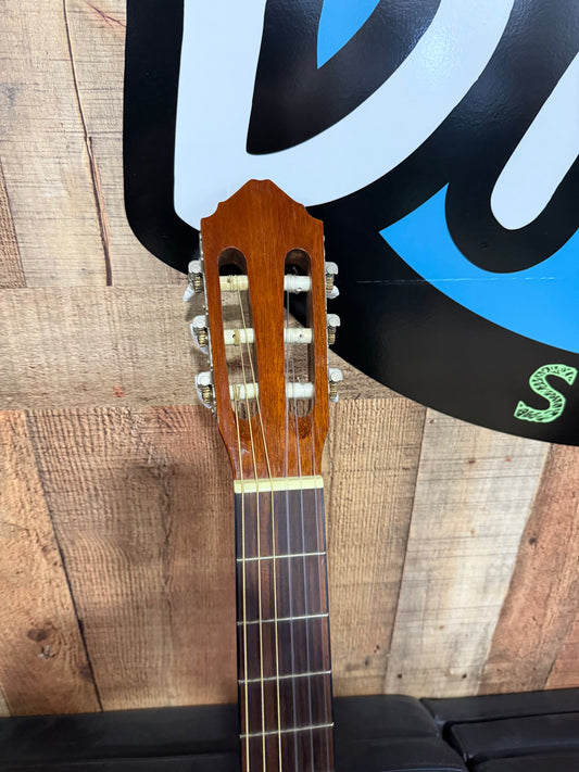 Lucero LC100E Classical Guitar (Used)
