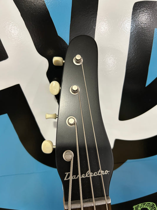 Danelectro Reissue Bass Guitar (USED)