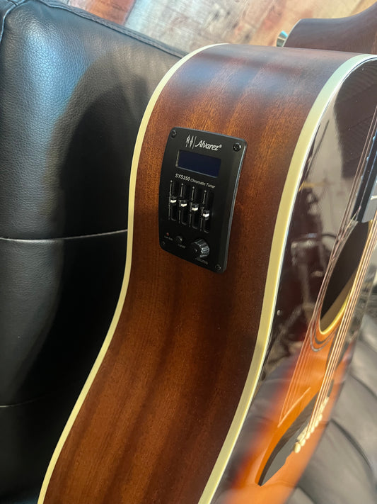 Alvarez Regent Dreadnought Acoustic Electric w/cutaway-Sunburst RD26CESB