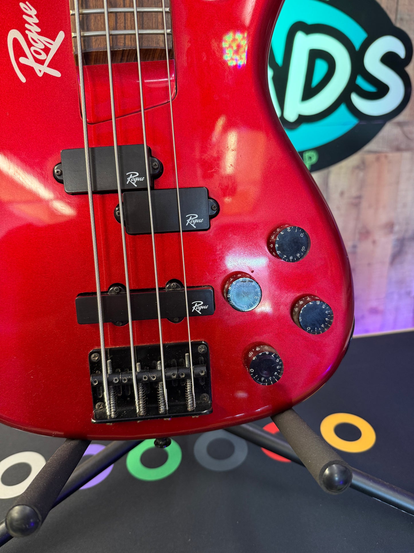 Rogue Bass Guitar (USED)