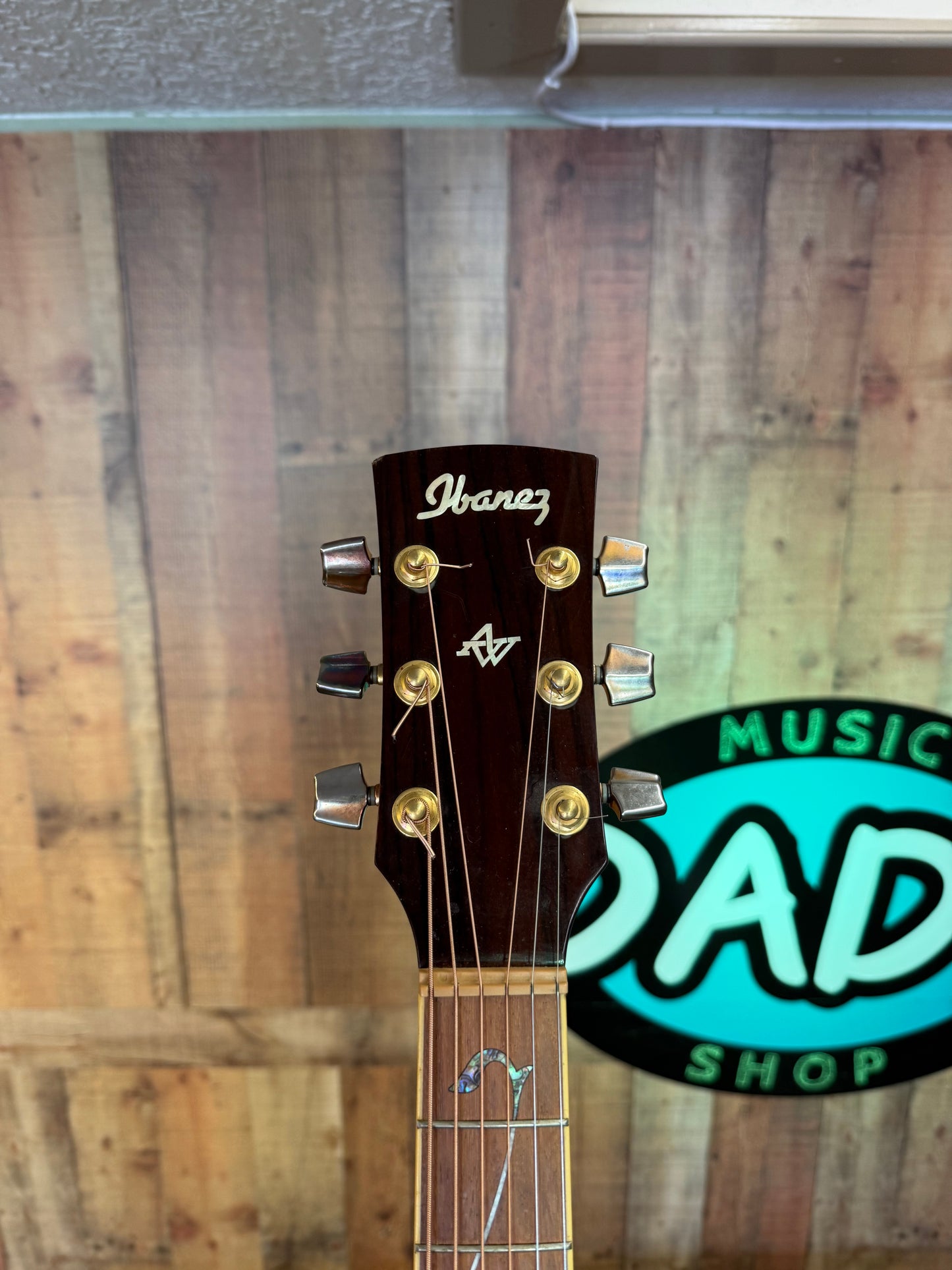 Ibanez AW40-NT Acoustic Guitar (USED)
