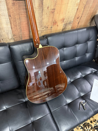 Taylor 910ce Acoustic Guitar (USED)