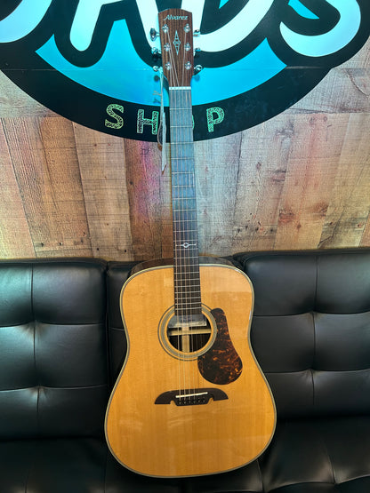 Alvarez Masterworks Dreadnought Guitar, Acoustic Electric MD70E