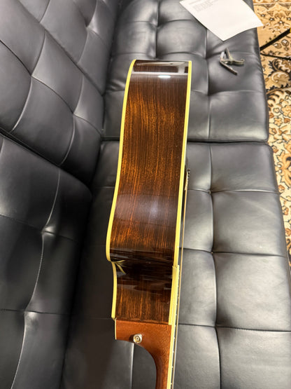 Taylor 910ce Acoustic Guitar (USED)