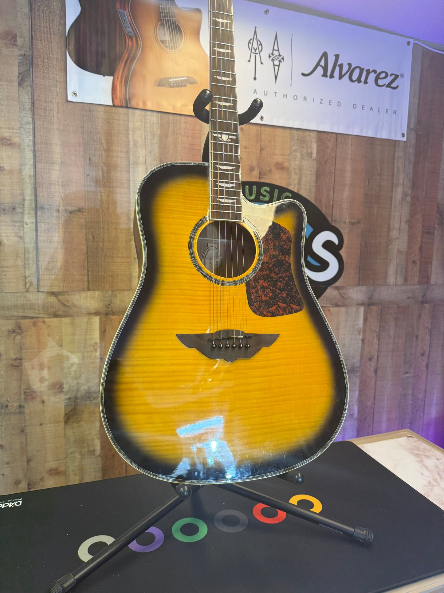 Keith Urban Acoustic Guitar (USED)