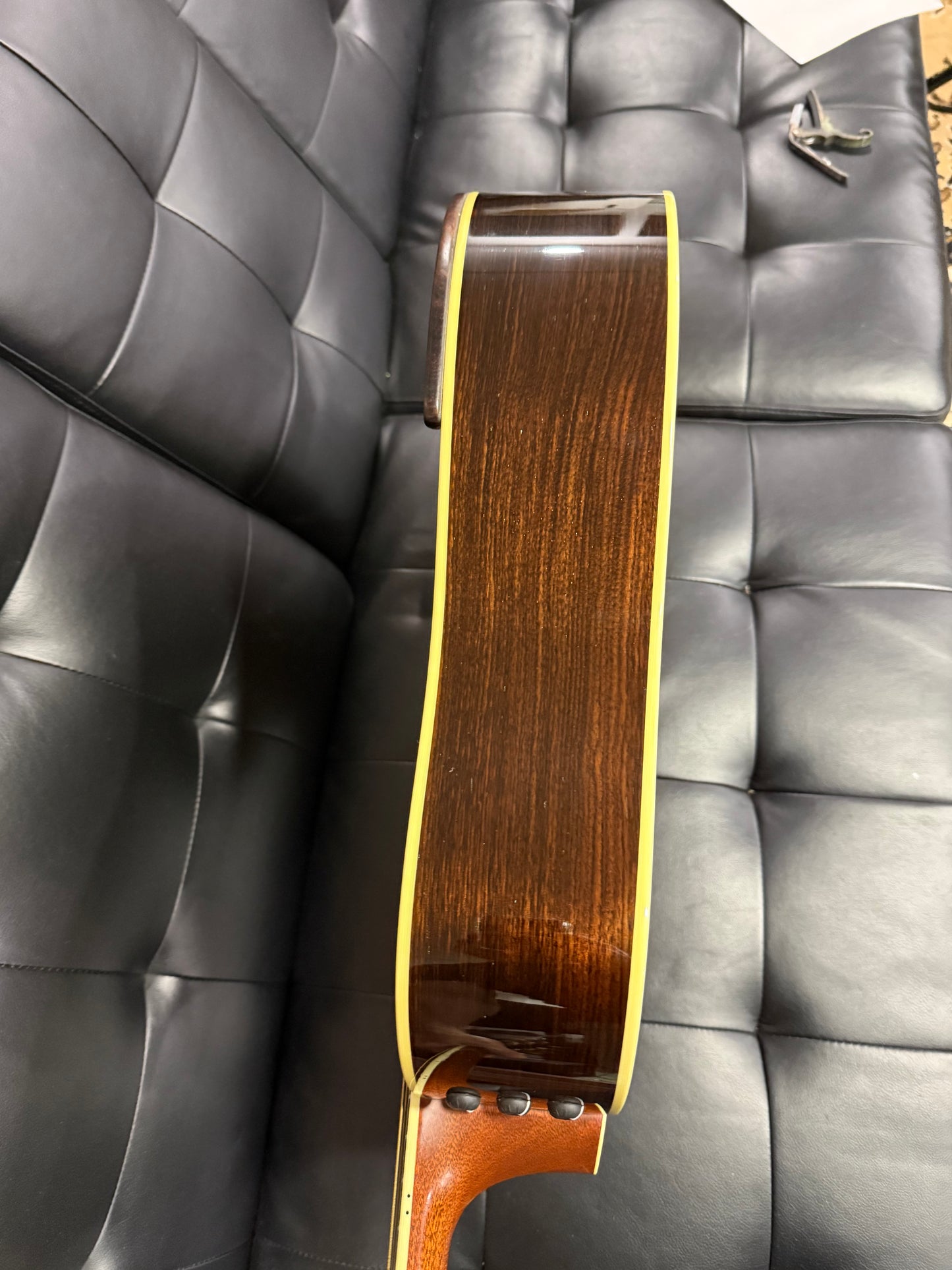 Taylor 910ce Acoustic Guitar (USED)