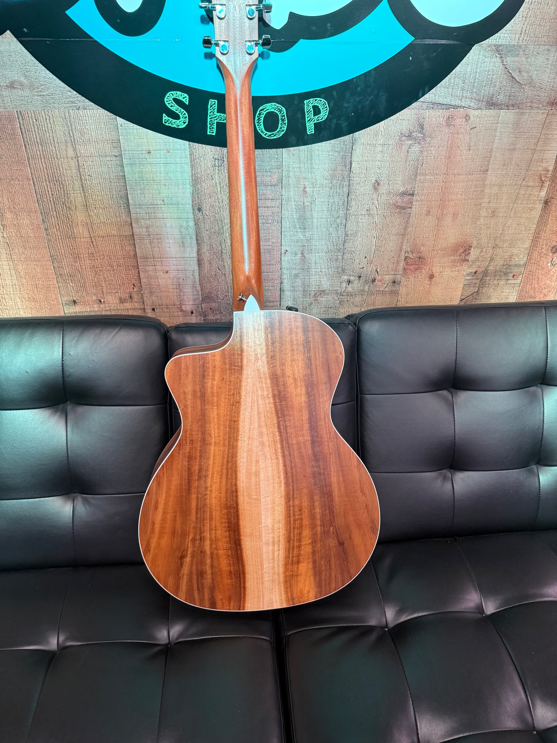 Taylor 214ce-K (USED)
