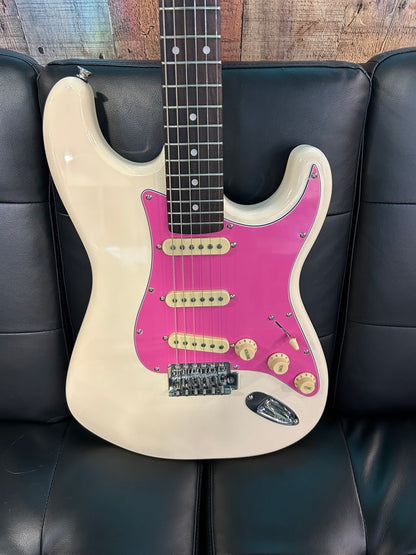 Austin Classic Double Cutaway Strat, Cream with Pink Pickgaurd