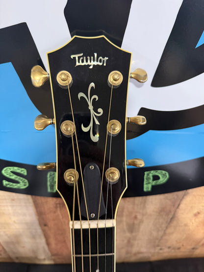 Taylor 910ce Acoustic Guitar (USED)