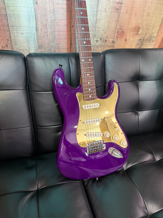 Squire Strat (Used)
