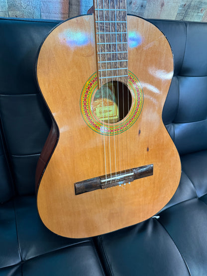 Classical Acoustic Guitar (USED)