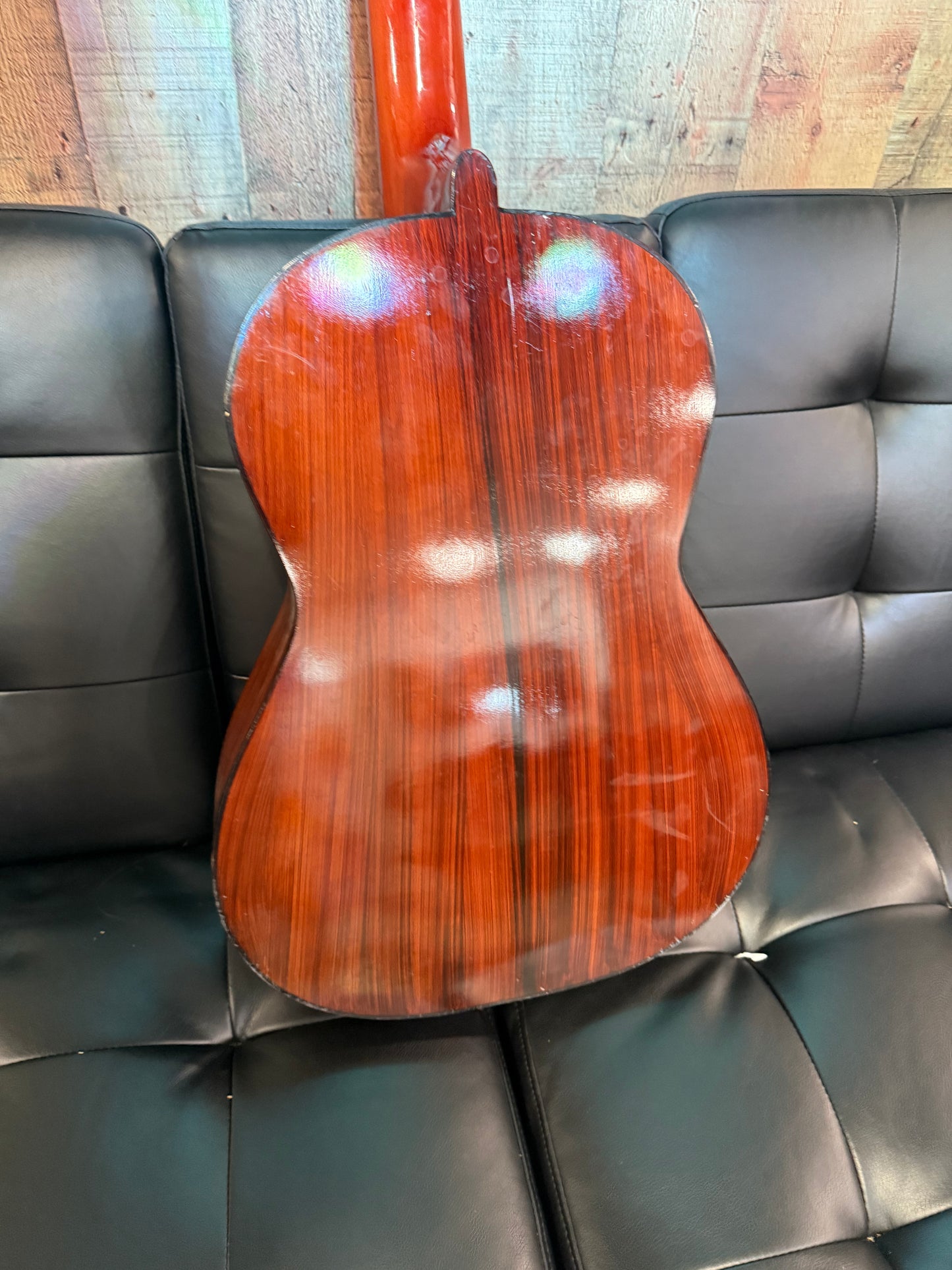 Classical Acoustic Guitar (USED)