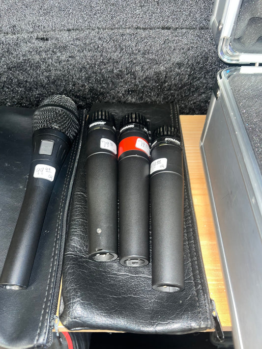 Shure SM57 Dynamic Instrument Microphone (USED)